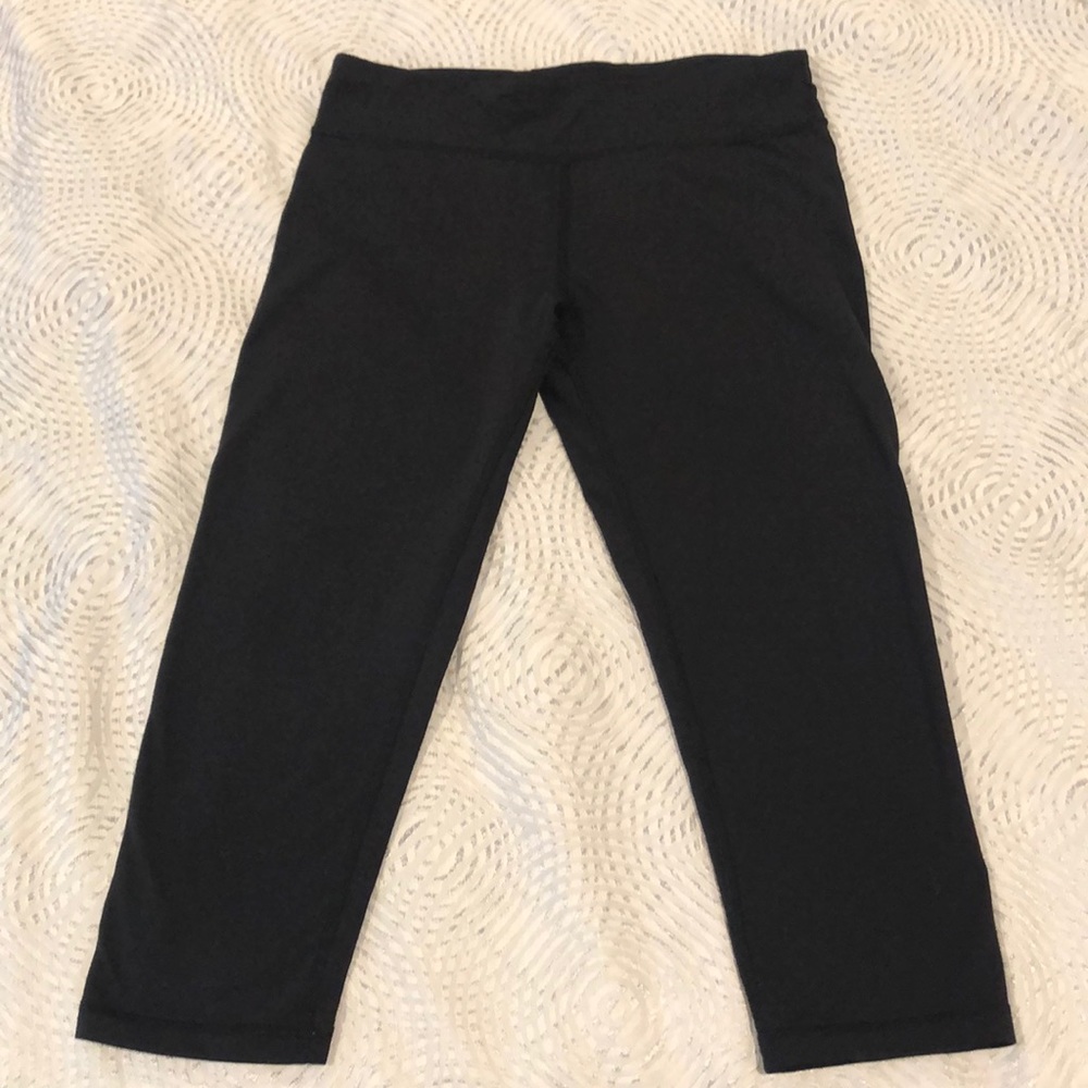 Iviva Cropped Black Tights